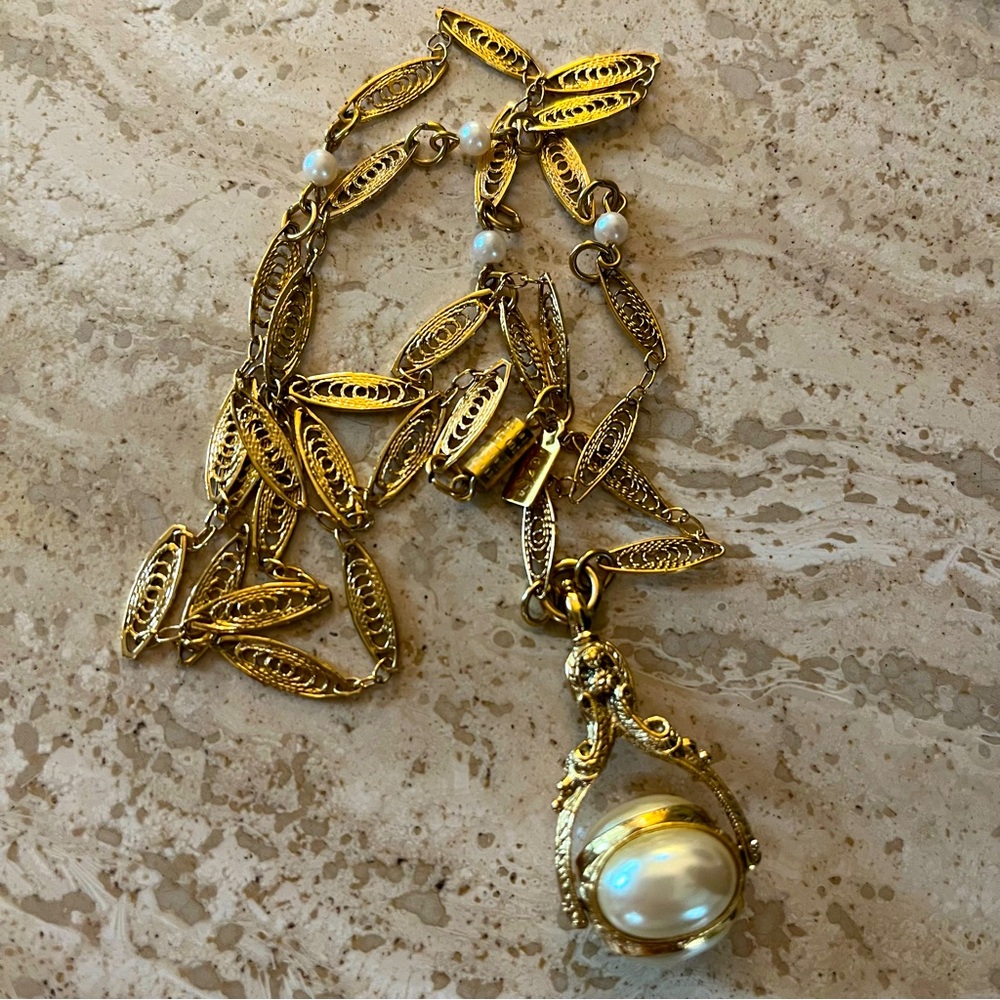 VTG 1928 Three-Sided Faux Pearl Necklace with Intricate Cage Design